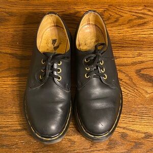 Dr. Martens 3 eye black low tops Vintage